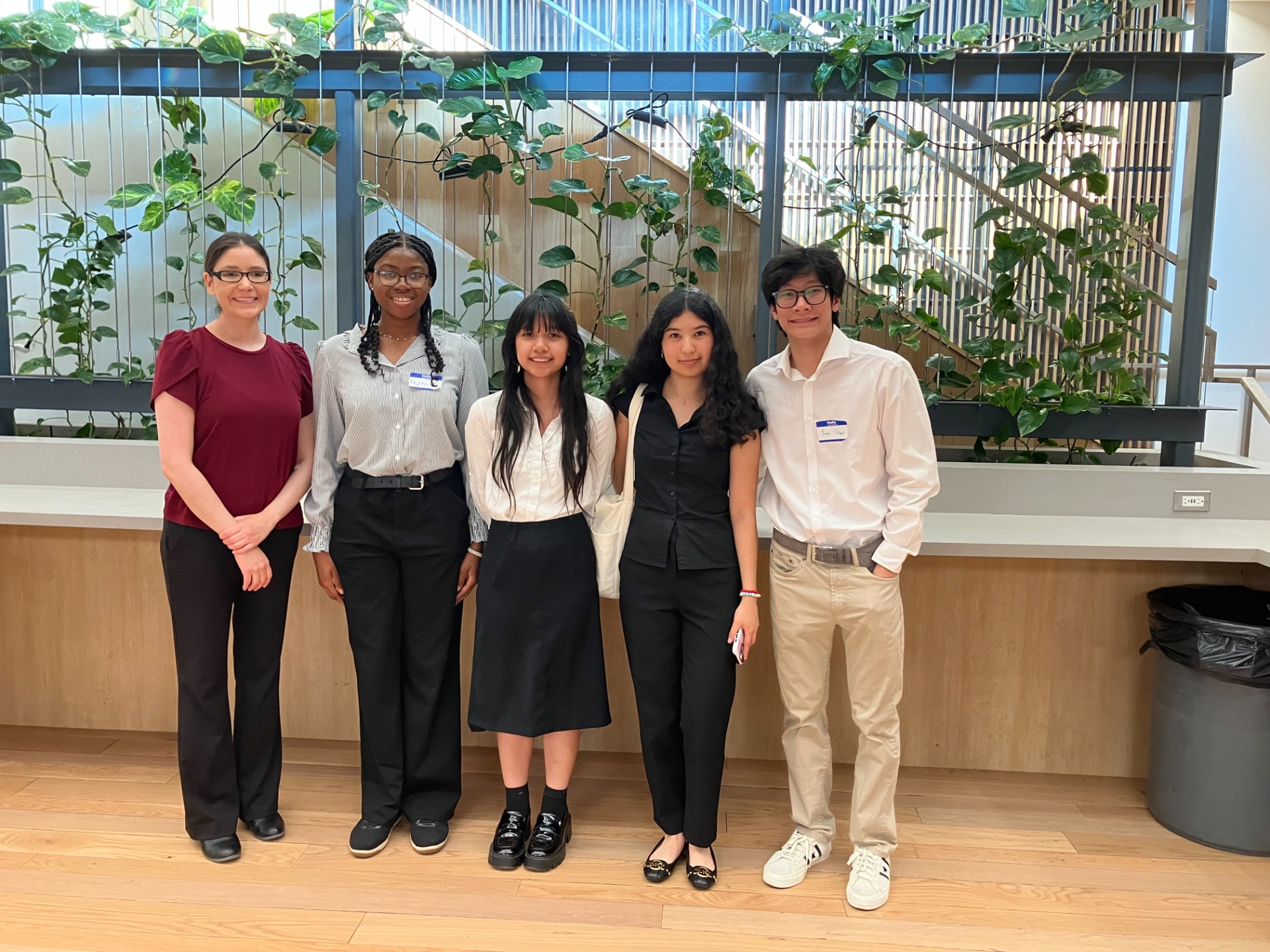 Dr. Kaczkurkin with 2026 V-START students, Fejiro Akpoyovware, Mujalinda Deu, Cristina Del Valle, and Sam Chan.